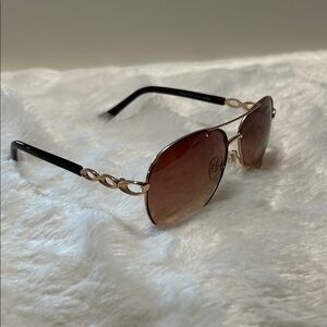 Elegant Brown and Gold Women's Sunglasses